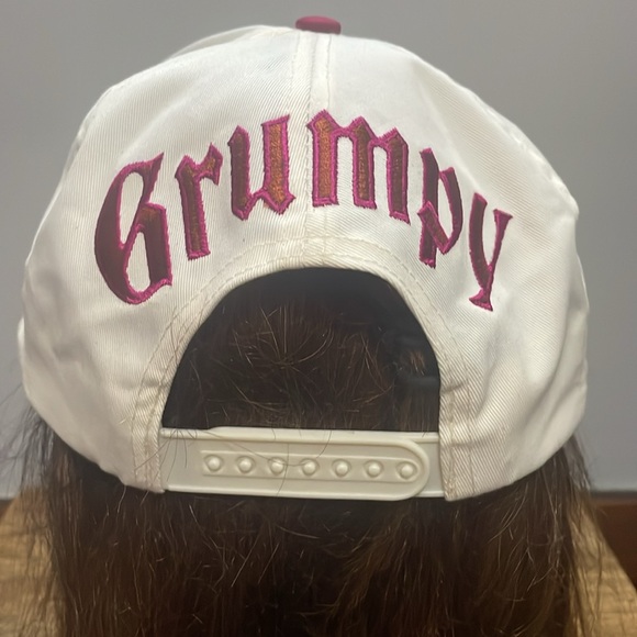 ❤️VTG Disney Grumpy Embroidered Snap back Hat . - Picture 4 of 9